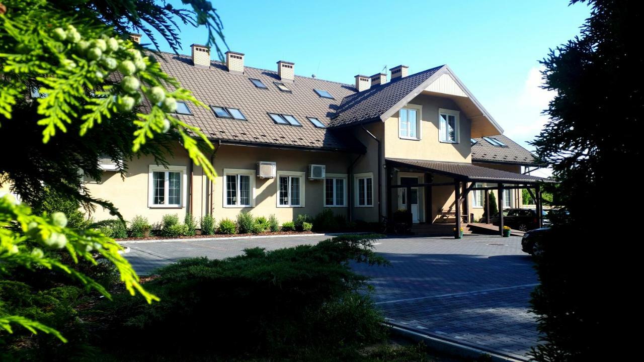 Zajazd Podzamcze Falkow Dış mekan fotoğraf